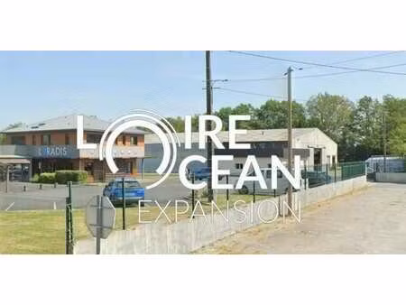 vente local d'activités 2 150 m²