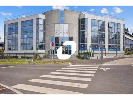vente local d'activités 251 m² à 791 m²