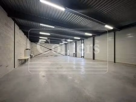 vente local d'activités 578 m²