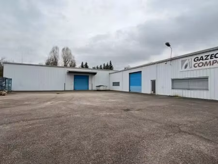 vente local d'activités 1 015 m²