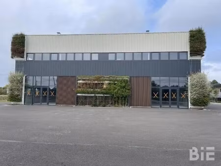 vente local d'activités 387 m² à 774 m²