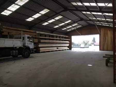 vente local d'activités 5 588 m²