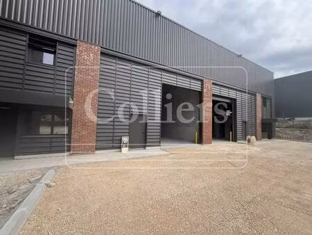 vente local d'activités 382 m²