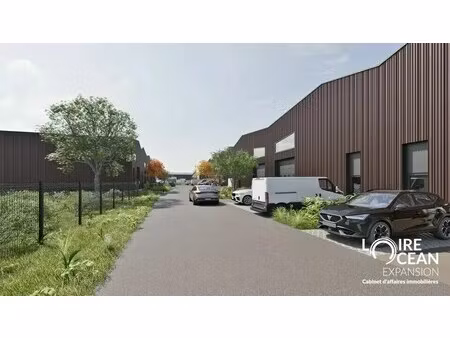 vente local d'activités 164 m² à 493 m²