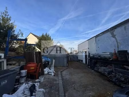 vente entrepôt 180 m²