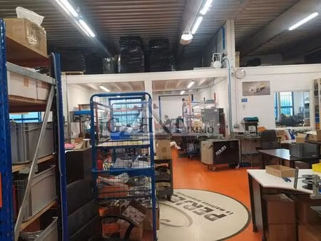 vente entrepôt 660 m²