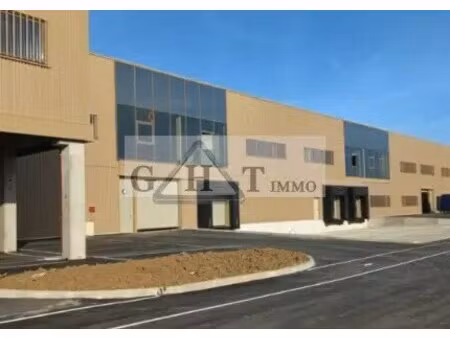 vente entrepôt 2 788 m²