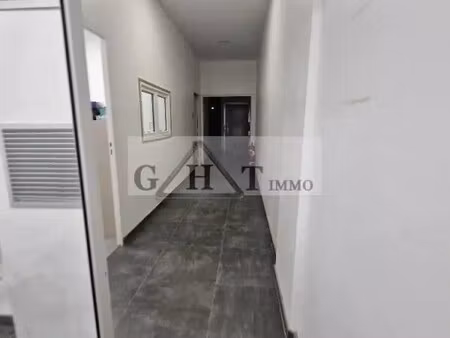 vente entrepôt 272 m²