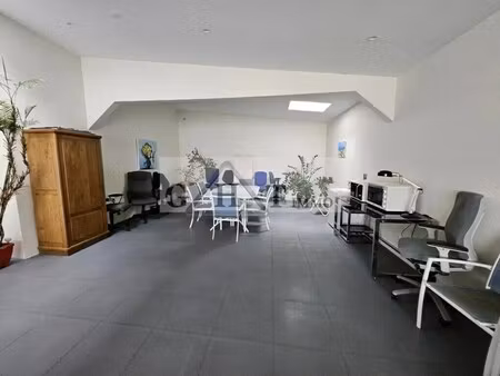 vente entrepôt 2 352 m²