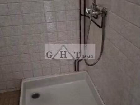 vente entrepôt 670 m²