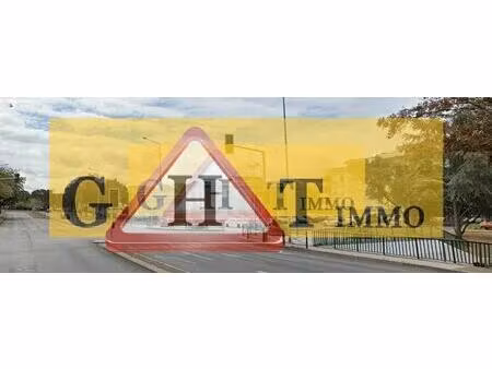 vente entrepôt 674 m²