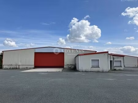 vente entrepôt 1 760 m²