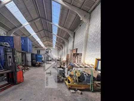 vente entrepôt 1 100 m²