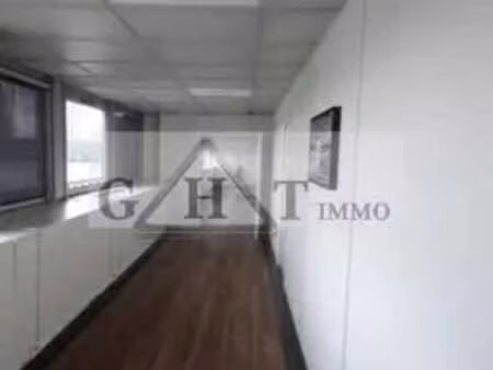 vente entrepôt 6 900 m²