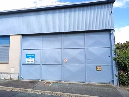 vente entrepôt 350 m²