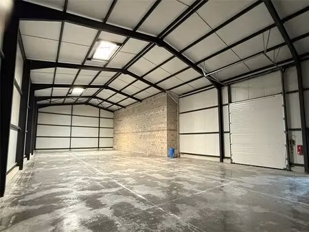 vente entrepôt 475 m²