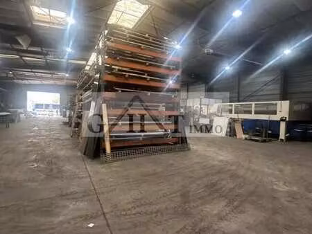 vente entrepôt 1 535 m²