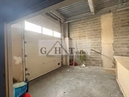 vente entrepôt 80 m² à 180 m²