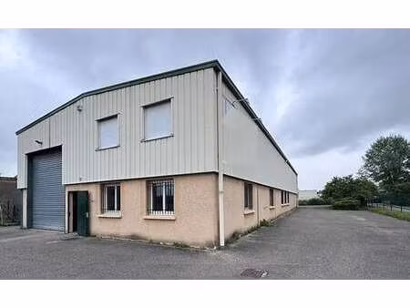 vente local d'activités 500 m²