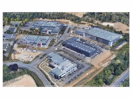 vente entrepôt 4 500 m²