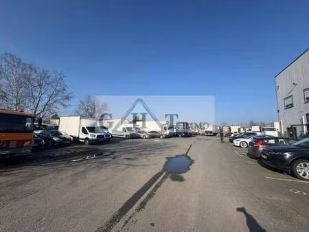 vente entrepôt 1 400 m²