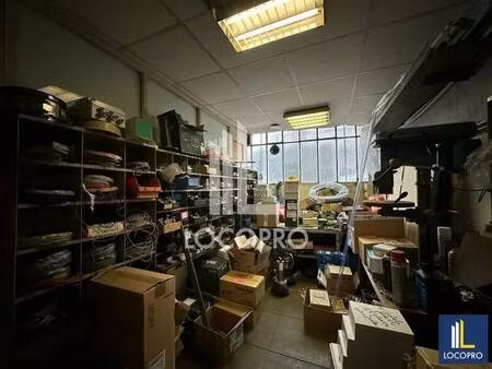 vente local d'activités 712 m²
