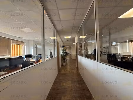 vente local d'activités 1 114 m²