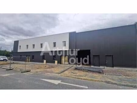 vente local d’activités cormelles le royal 14123 253m²