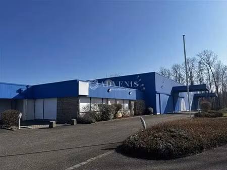 vente local d'activités 1 472 m²