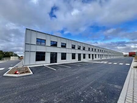 vente local d'activités 516 m² à 791 m²