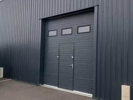 vente local d'activités 150 m²