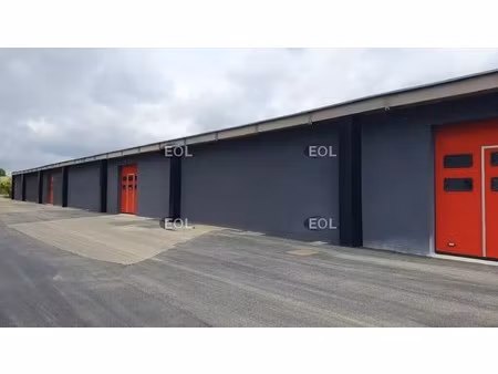 vente local d'activités 1 942 m²