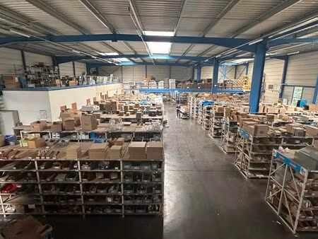 vente local d'activités 4 939 m²