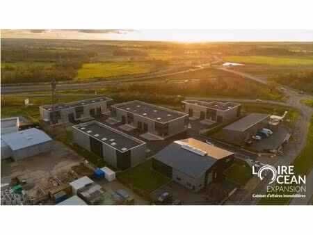 vente local d'activités 211 m²