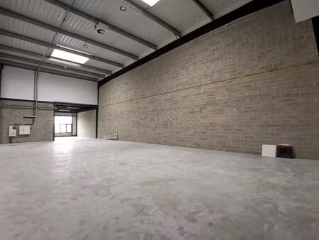 vente local d'activités 464 m²