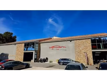 vente local d’activités signes 83870 510m² à 640m²