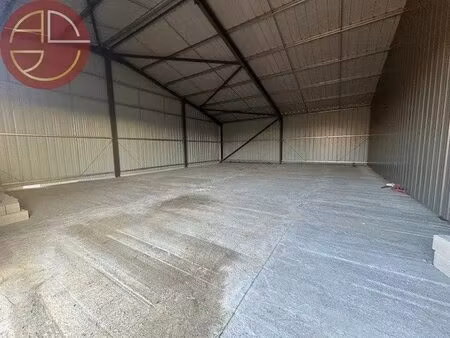 vente entrepôt 188 m²
