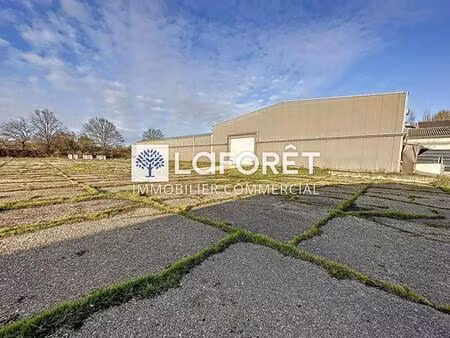 vente entrepôt 12 500 m²