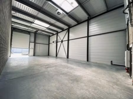 vente entrepôt 464 m²