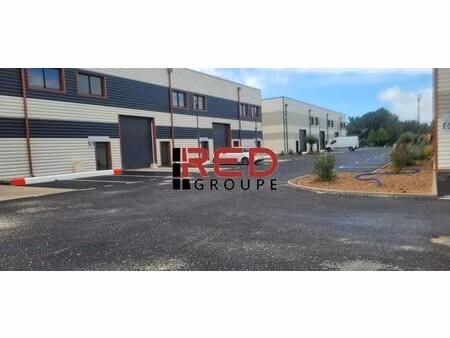 vente entrepôt 370 m²