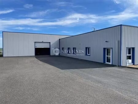 vente entrepôt 680 m²
