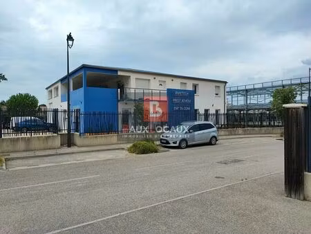 vente local d'activités 448 m²