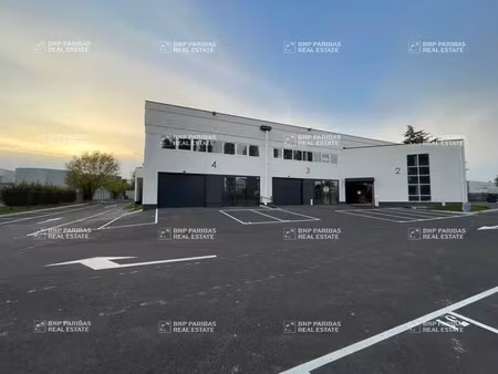vente local d’activités fontenay-trésigny 77610 168m² à 1011m²