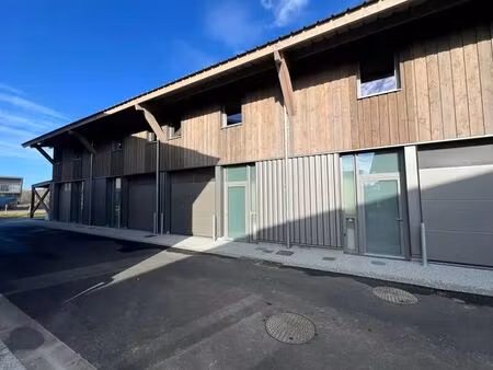 vente local d'activités 229 m² à 461 m²
