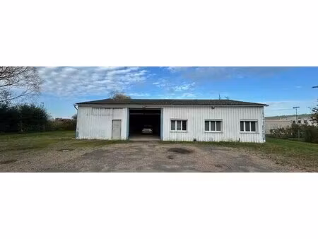 vente local d’activités le trait 76580 660m²