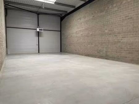 vente local d'activités 540 m² à 3 260 m²