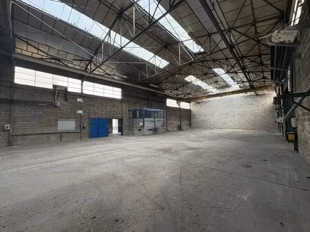 vente local d’activités rillieux la pape 69140 466m² à 966m²