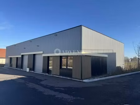 vente local d'activités 153 m²