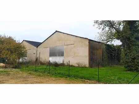 vente entrepôt 1 860 m²