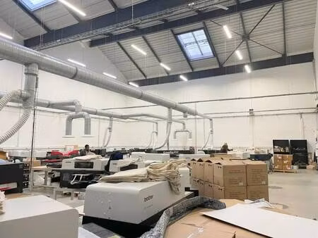 vente entrepôt 1 114 m²